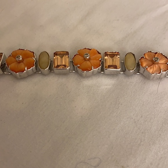 Hues of oranges bracelet! - Picture 4 of 10